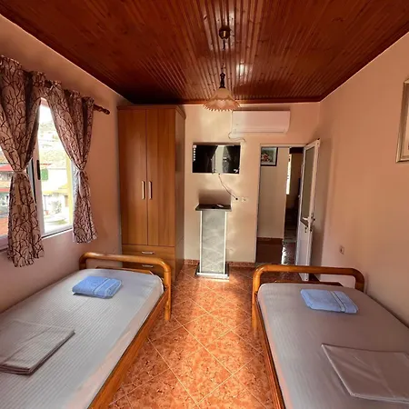 Pensjonat Donend Berat