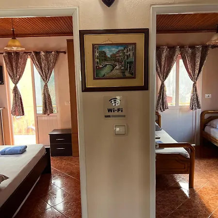 Donend Pensión Berat