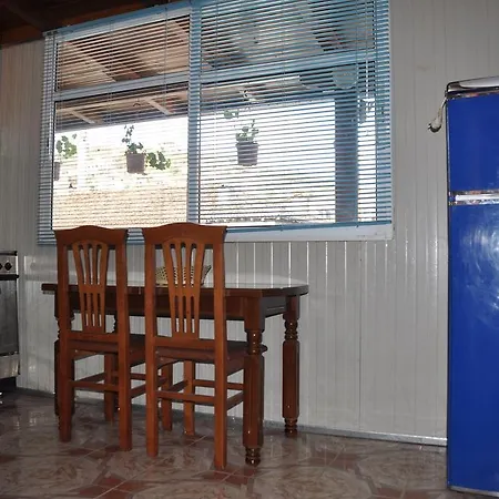 Pensión Donend Berat